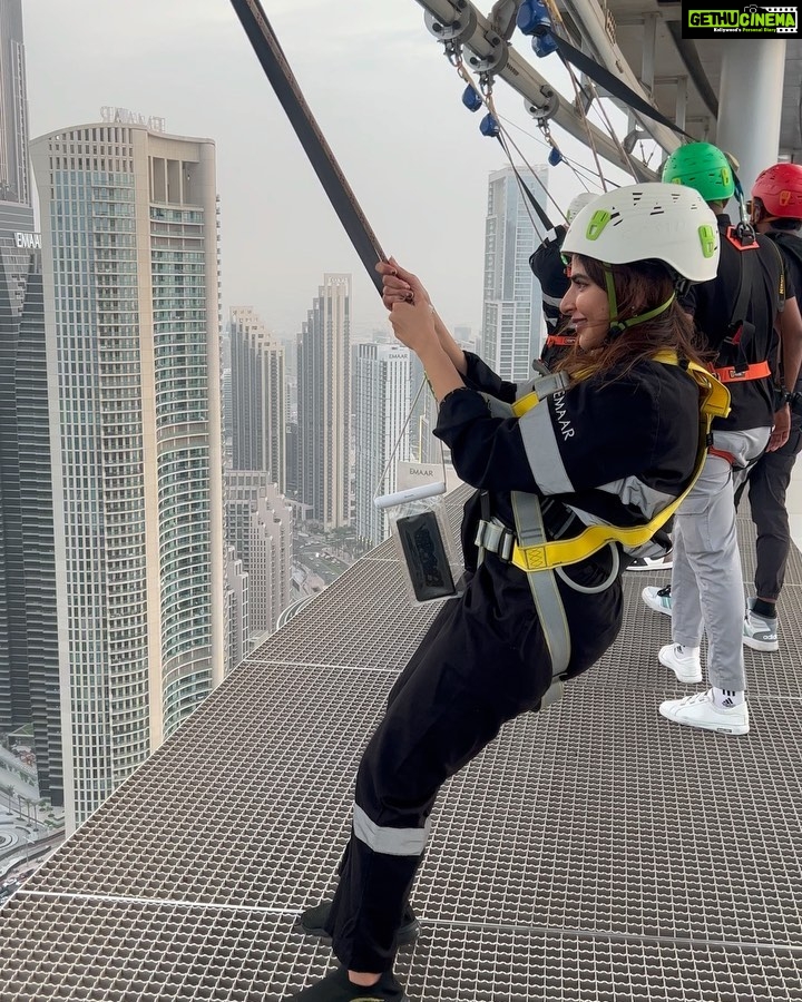 Iswarya Menon Instagram - “Edge walk” literally 😳 Never knew that walking & swinging on the edge of an open building wil be fun 😳 . @gtholidays.in ♥️ Karthik & @rajeesh_raju_ thank you for making my #dubai experience truly amazing.