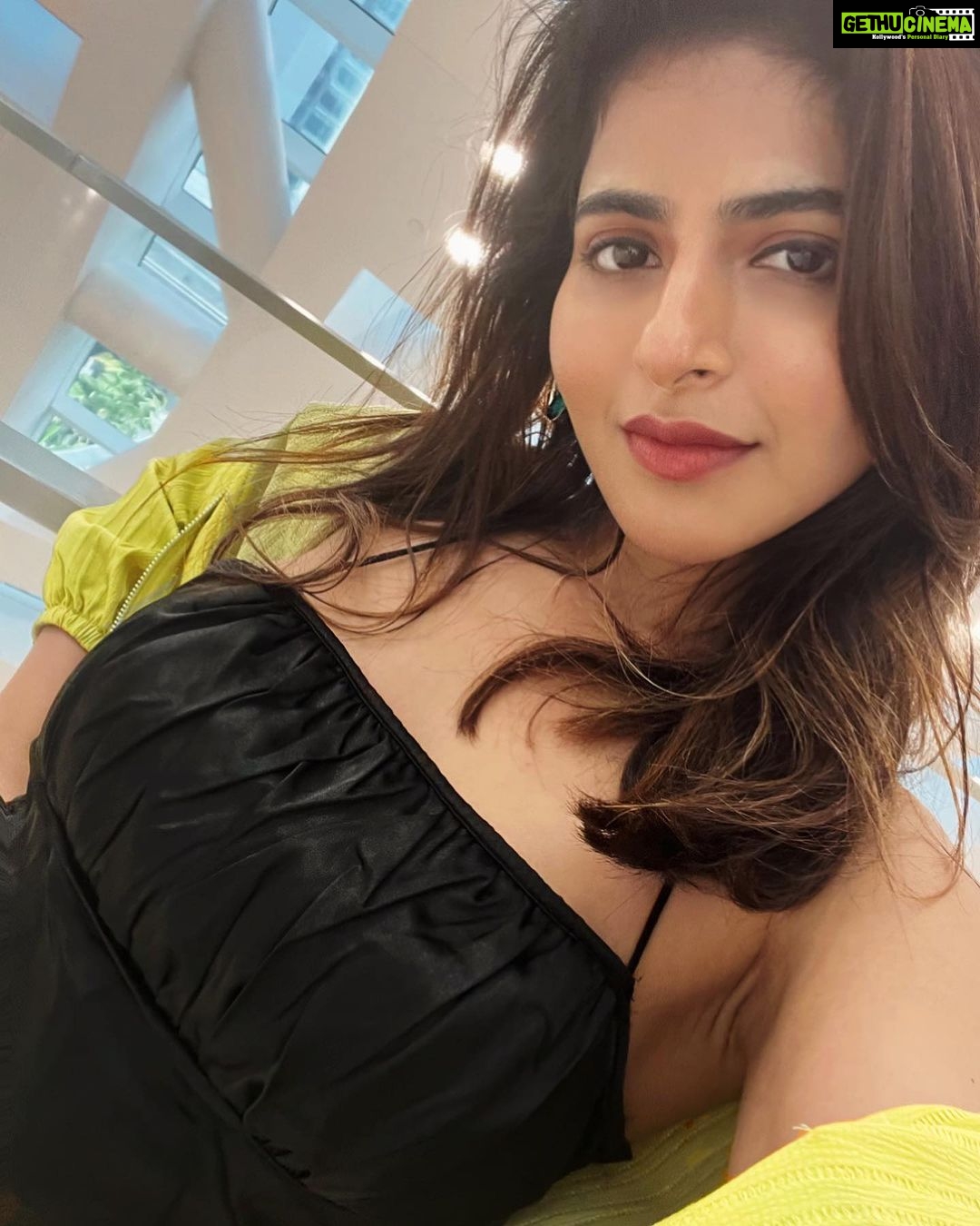Iswarya Menon Instagram - Thank you @gtholidays.in for ensuring mum & I are having an incredible time at #dubai 💕🏆 . #mumdaughtervacay #futuremuseumdubai