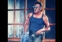Jackie Shroff Instagram - Reposted from @jitusavlani The one & Only True Style Guru @apnabhidu @sirtexeazyindia #rockstar #superstar #jackieshroff #sirtexeazy #bollywoodstar #bollywoodactor #BigTiger #style #class #vests #commercialwork #fashion #advertising