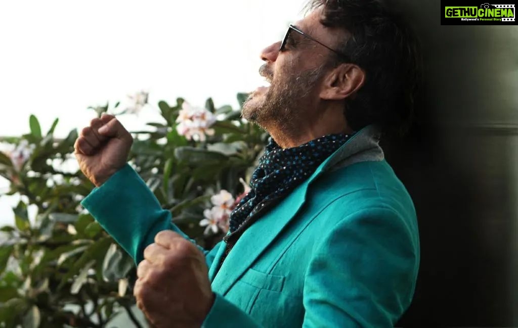 Jackie Shroff Instagram - Do what makes your soul HAPPY! ❤️ #internationalhappinessday