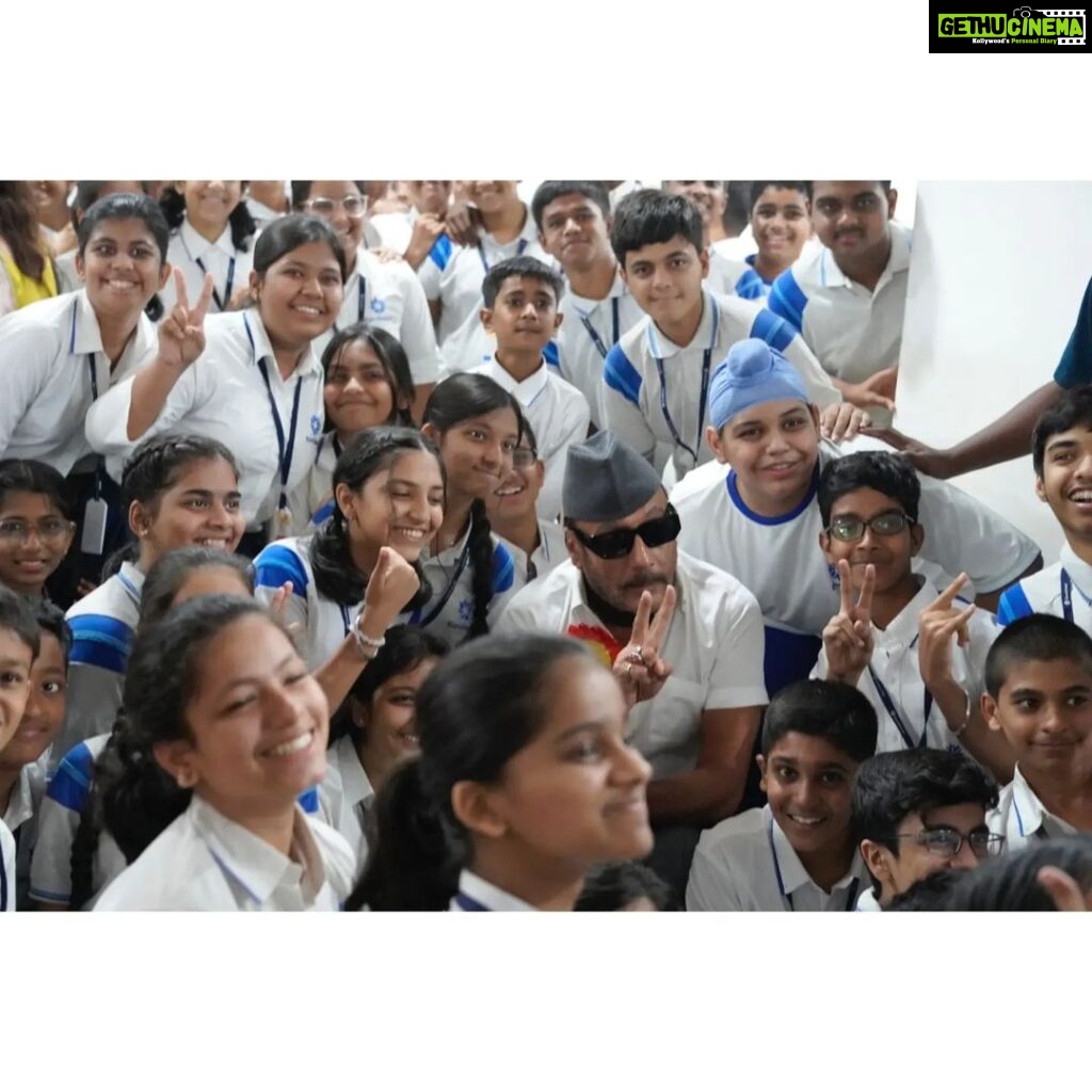 Jackie Shroff Instagram - Glad to be associated for years with Alert India that works towards leprosy awareness. Thankful to Ms.Veera Rao who organised a visit at Euro School, Thane, to create awareness amongst the students, faculty and the parents. @alertindiango #VeeraRao #LeprosyAwareness #EuroSchoolThane