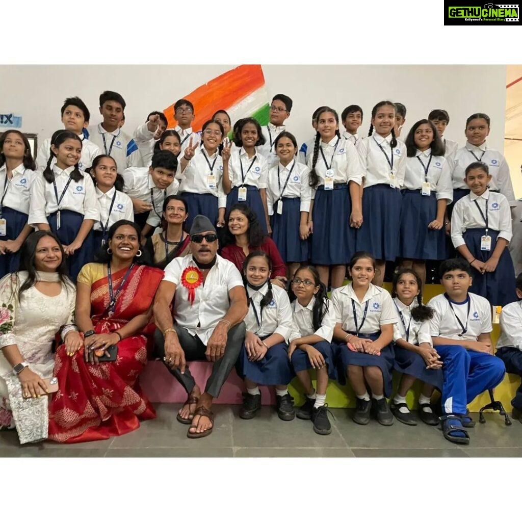 Jackie Shroff Instagram - Glad to be associated for years with Alert India that works towards leprosy awareness. Thankful to Ms.Veera Rao who organised a visit at Euro School, Thane, to create awareness amongst the students, faculty and the parents. @alertindiango #VeeraRao #LeprosyAwareness #EuroSchoolThane