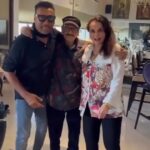 Jackie Shroff Instagram - Reposted from @mumtaztheactress Blessed to be with the two legends 🙏♥️ #BishuDa #Mumtazji