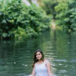 Jacqueline Fernandas Instagram – Diving into serenity 🌊💧

@wabi_sabi_photography_  @priyaprabu_artistry