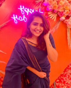 Jacqueline Fernandas Instagram - Own your 
Own story 🌸🌸

#selflove #love #saree #chennaiponnu #happiness #yourlife #bts #sareelove