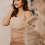 Jacqueline Fernandas Instagram - En Aasa Romba Paavam Konjam Kan Eduthu Paaru 😉 Photography @wabi_sabi_photography_ Edit @lonely_boy_sha Makeup @priyaprabu_artistry