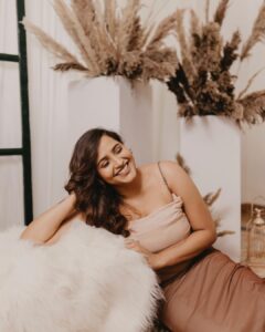 Jacqueline Fernandas Instagram - 🤎

Photography @priroo_ @wabi_sabi_photography_ 
Makeup @priyaprabu_artistry