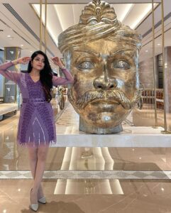Janani Iyer Instagram - Thanks to everyone who posted “happy birthday” messages for me today! I read every one of them, and they totally made me smile. Not to mention my  wonderful friends who made it extra  special!💜💜💜
Outfit- @thehazelavenue