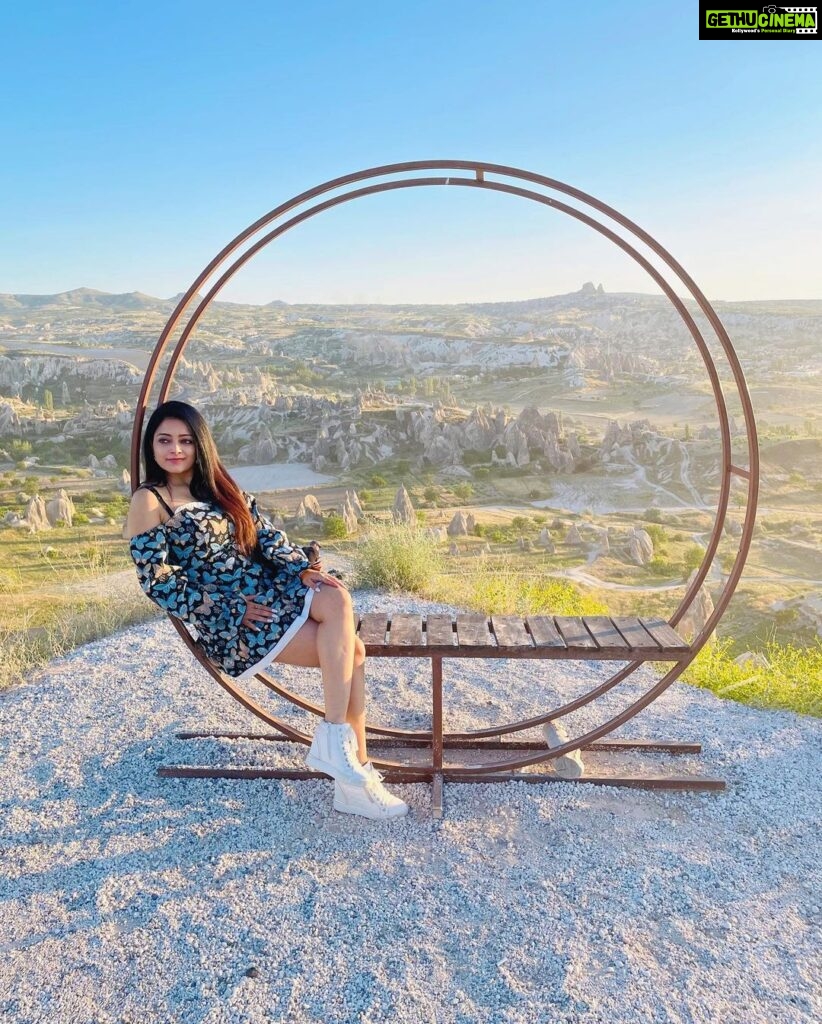Janani Iyer Instagram - The fairy chimneys in Cappadocia are truly a-stone-ishing. Travel partner- @gtholidays.in Kapadokya/Goreme