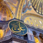 Janani Iyer Instagram - Can’t believe how much history and beauty is packed into one city! 🕌😍 Travel partner- @gtholidays.in #turkey #istanbul #bluemosque #hagiasophia #wanderlust İstanbul - Türkiye