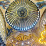 Janani Iyer Instagram - Can’t believe how much history and beauty is packed into one city! 🕌😍 Travel partner- @gtholidays.in #turkey #istanbul #bluemosque #hagiasophia #wanderlust İstanbul - Türkiye