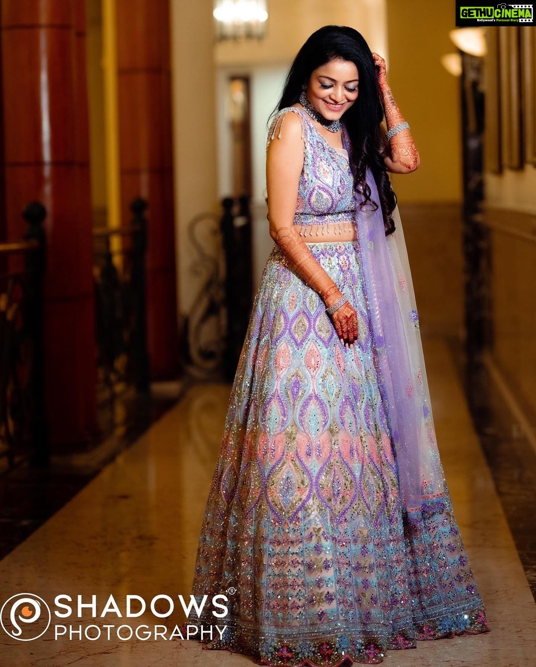 Janani Iyer Instagram - Sister’s wedding spam! Day-2 :What I wore for the reception! Outfit- @diademstore.in Hair- @mani_stylist_ Photography- @shadowsphotographyy @ajay_shadowsphotography Jewellery- @new_ideas_fashions