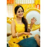 Janani Iyer Instagram - Enga Veetu Kalyanam! ❤️🎉 Photo spam begins Day-1 #Mehendi Function Weddings are incomplete without mehendi! Outfit- @varvidesigns Photographer- @say_eee_haa_photography Mehendi- @saras_bridal_artistry @snehas_muheni