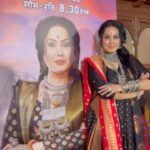 Kamya Punjabi Instagram - Main Didun… Aa Rahi hun aapse milne aaj raat se harr roz 8:30 baje sirf @colorstv par… Ashirwaad Dijiye 🙏🏻 Neerja Ek Nayi Pehchaan 💕 #newbeginning #gratitude #didun #kamyapunjabi Ganapatu Bappa Morya ❤️ Dugga Dugga ❤️