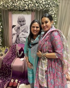 Kamya Punjabi Instagram - Last night at Thakur Sahab’s ✨ 
#birthdaycelebration #happybirthdayrajivthakur 
#gurujisatsang @rajivthakur007

@aachho