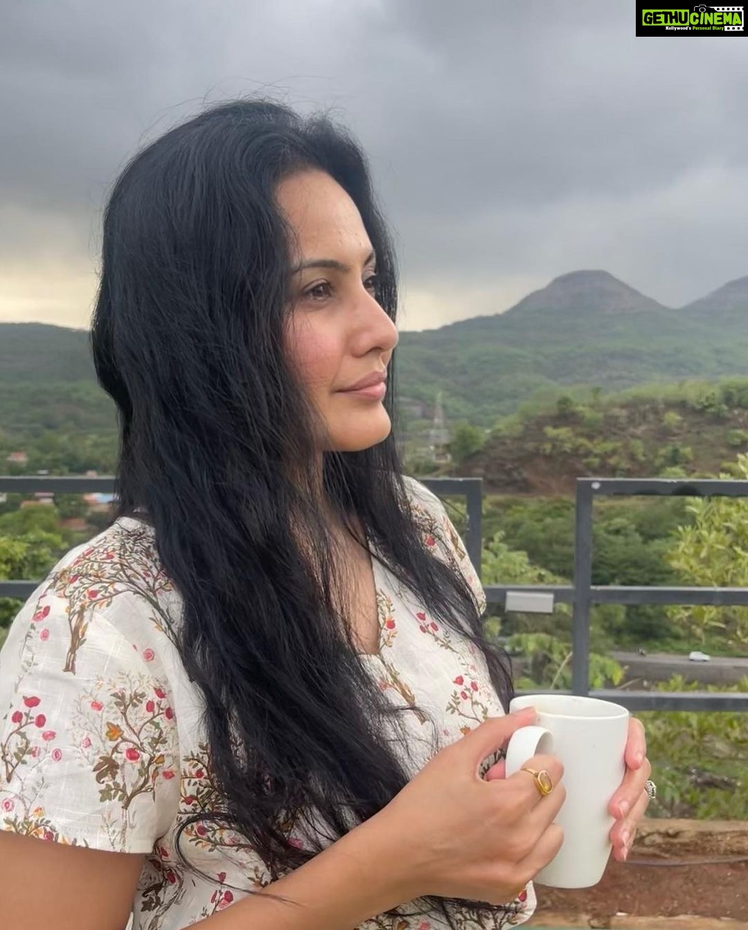 Kamya Punjabi Instagram - #monsoon ka #mazza with my girls @theforestclubresort @zuperhotels