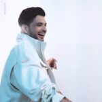 Karan Kundrra Instagram – I identify as a tractor, main ni rukda 🕺🏻

Shot by – @that.nikhil @lavanyaagrawal_
Concept – @appu.rentlyblunt 
Styled by – @shreeum

#KaranKundrra