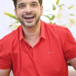 Karan Kundrra Instagram - Ghar mein chicken mutton ko leke mere haalaat toh aap sab jaante hi the.🐓😭🍗 Par chalo good. Ab meat ke liye tantrum nahi throw karna padega, it’ll be endless meaty dishes for me, with Licious Infiniti!! 🤩 The more you use this loyalty program, the more benefits you get...and on every order!! Maine toh try, test, aur love kar liya, ab log aap logon ki baari. @licious_foods #LiciousInfiniti #Licious #ForTheLoveOfMeat #LiciousLoyalty #ad