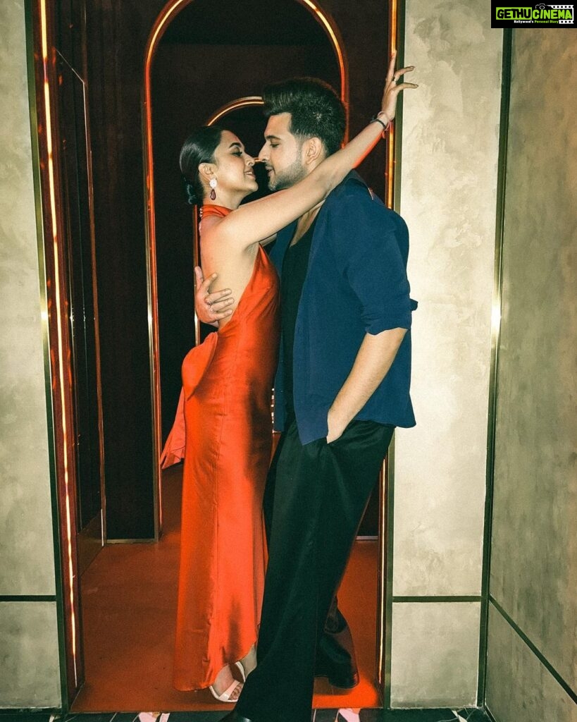 Karan Kundrra Instagram - happy birthday princess, i pray that you get everything your heart desires & that i can keep making you laugh along the way… i love you loads my laddoo 😘 you came into my complicated life and I realised everything is so simple.. mein tera tu meri bass aur kuch samajhne ki zaroorat nai.. Akina Contemporary Japanese Restaurant and Bar