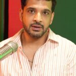Karan Kundrra Instagram - 15 Aug x 15 Celebrities x 15 Stories only on Mirchi… JAI HIND! 🇮🇳 @kkundrra #IndependenceDay #MirchiPlus #AzaadiKiKahani #AzaadiKiKahaniMirchiKiZubani