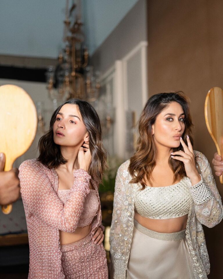Kareena Kapoor Instagram - 💁‍♀️🪞♥️ Can it get any better… 😉 P.S. Can someone please cast us in a film together…although we may spend most of our time on set reflecting 🪞😋
