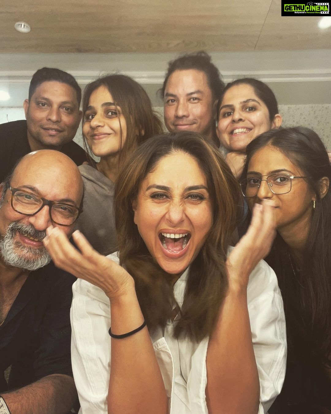 Kareena Kapoor Instagram - Ok it’s OFFICIALLY Summer holiday time…❤️ The BEST team ever …❤️#The Crew Schedule Wrap…