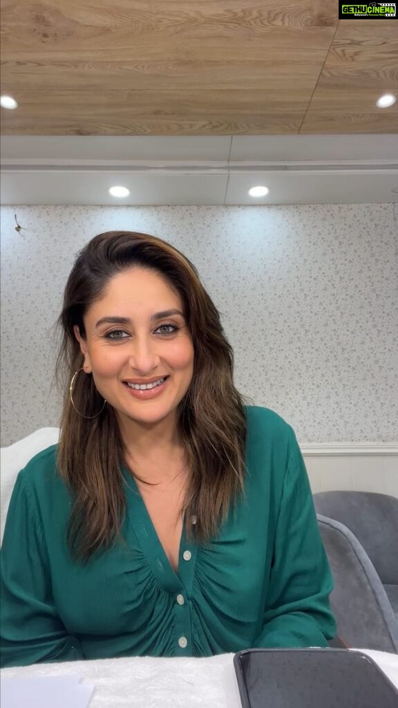 Kareena Kapoor Instagram - I want to thank each and every one of you who donated books to our book donation drive. We could not have done it without you. ❤️💕 #bookdonation #Books #childrensbooks