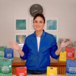 Kareena Kapoor Instagram – Who says healthy has to be boring? 🤷🏻‍♀️
This World Health Day, join me on a journey towards a healthier tomorrow with @trunativ Everyday Range 💁🏻‍♀️

With their innovative products it’s easy to solve nutritional challenges and #AddTheGood to your plate & your Everyday 😋

#WorldHealthDay #TruNativ #AddTheGood #NutritionSimplified