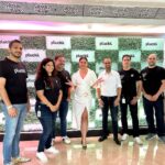 Kareena Kapoor Instagram - Super excited to share that I am teaming up with @pluckk.in, a fresh fruits and vegetables brand which is focused on lifestyle, health, and wellness. Pluckk's dedication to safe, fresh, & clean produce sourced directly from 1000 plus farmers nationwide demonstrates their commitment to Indian families. As a mother, I have always prioritized natural fresh fruits and veggies. Which is why I connect with what Pluckk stands for. As Pluckk’s Brand Ambassador and now Investor, I am thrilled to help families Eat Good and Do Great, as I truly believe in the mantra, you are what you eat 😄 #pluckk #eatgooddogreat #partnership