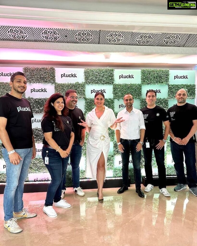 Kareena Kapoor Instagram - Super excited to share that I am teaming up with @pluckk.in, a fresh fruits and vegetables brand which is focused on lifestyle, health, and wellness. Pluckk's dedication to safe, fresh, & clean produce sourced directly from 1000 plus farmers nationwide demonstrates their commitment to Indian families. As a mother, I have always prioritized natural fresh fruits and veggies. Which is why I connect with what Pluckk stands for. As Pluckk’s Brand Ambassador and now Investor, I am thrilled to help families Eat Good and Do Great, as I truly believe in the mantra, you are what you eat 😄 #pluckk #eatgooddogreat #partnership