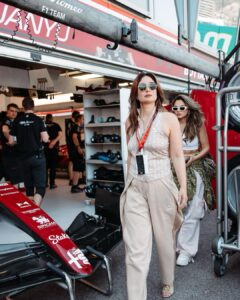 Kareena Kapoor Instagram - What a day…❤️
@pumaindia @pumamotorsport @f1 
@alfaromeostake @valtteribottas @yuvisofficial