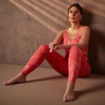 Kareena Kapoor Instagram - Always in focus with @pumaindia 💖✨🥳 Click the link in bio to check out my favourite styles. #PUMAxKAREENA #Ad