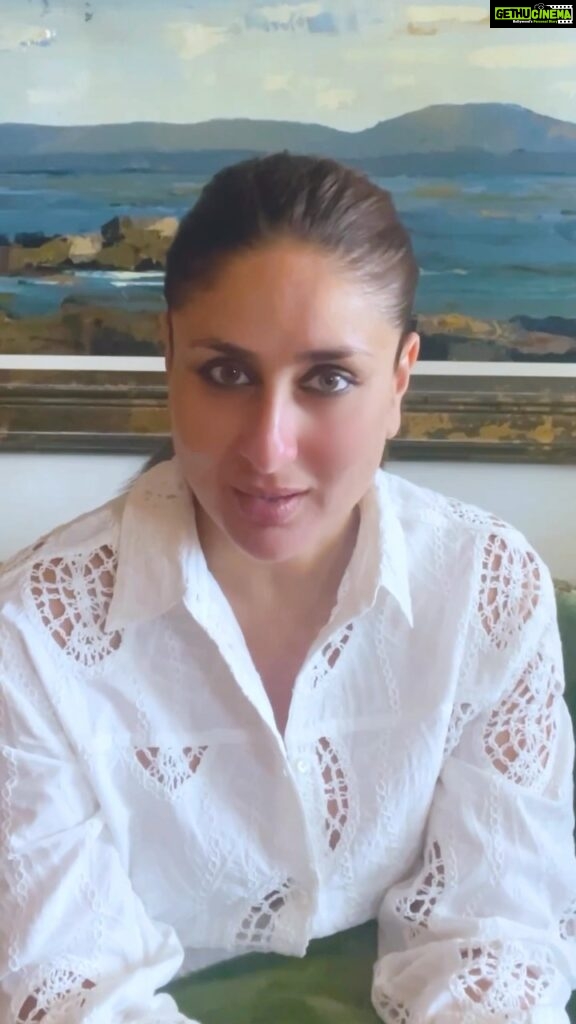 Kareena Kapoor Instagram - I can’t believe this!! How can they do this without me? 😡 @boman_irani have they kept this a secret from you also? #Ad