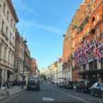 Karishma Kotak Instagram - A minute in London 🇬🇧