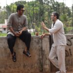 Karthi Instagram – സുഹൃത്തിനൊപ്പം ചായ ☕️ PS and VT in conversation over a cuppa chaaya #kochi #ps2cholatour #teawithnanban