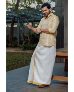 Karthi Instagram - Veshti 💛

Clicked by @arunprasath_photography