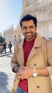 Karthi Instagram - Merry Christmas Makkalae!!