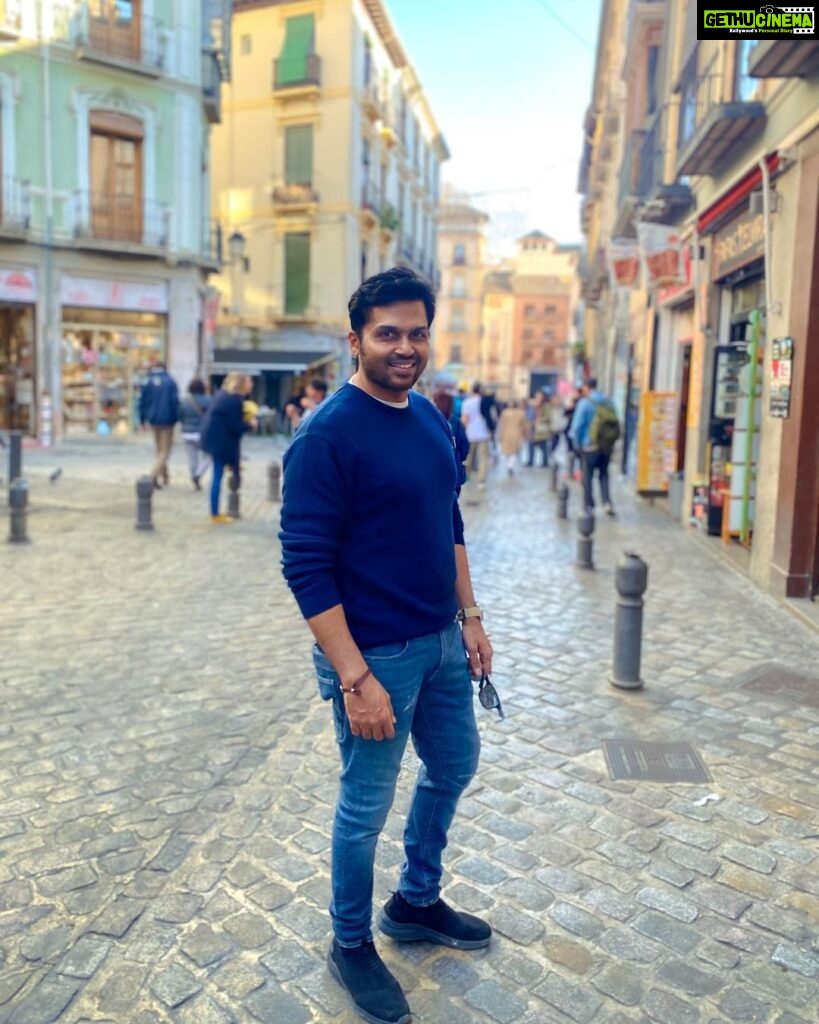 Karthi Instagram - Have a fabulous New Year ahead dear Friends! Lots of love and best wishes to you all! Thanks for all the love! #HappyNewYear2023