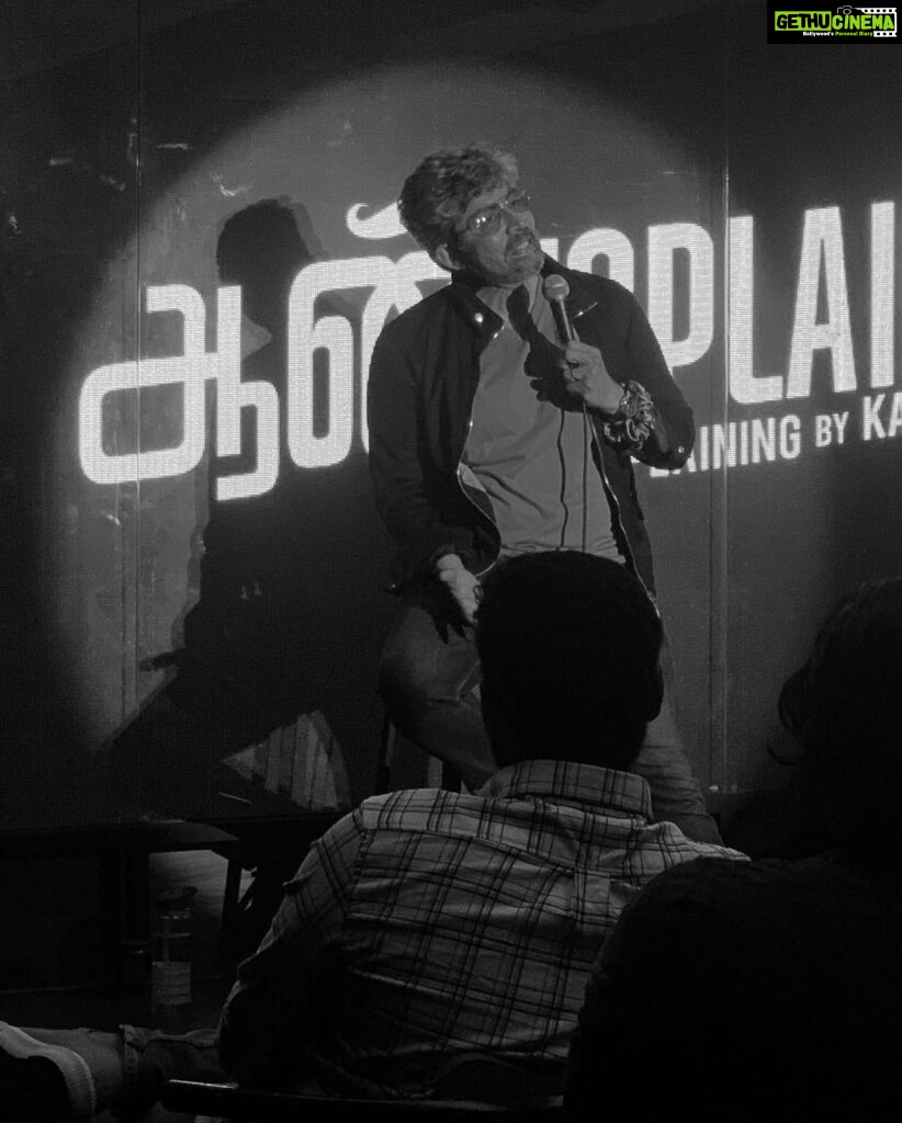 Karthik Kumar Instagram - Aansplaining@Just BLR Comedy Club. ❤️ Bangalore, India