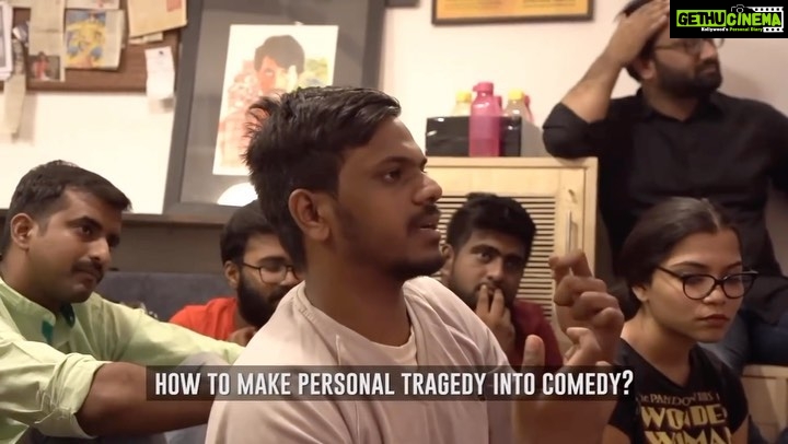 Karthik Kumar Instagram - How to make Tragedy into #StandupComedy : full video. Come watch Aansplaining on tour. Tickets in bio.