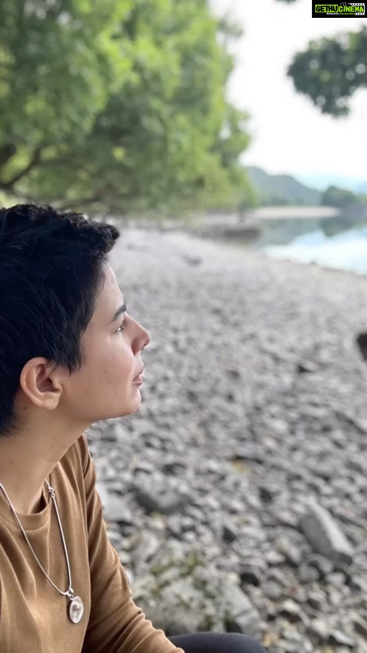 Kirti Kulhari Instagram - Can’t help falling in love #scotland ❤️