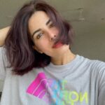 Kirti Kulhari Instagram - I fall in love with me a little bit more 😍 #bobcut #shorthair #experiment #keepitwild #vibes #lovemyhair #onelife #gowild #gocrazy