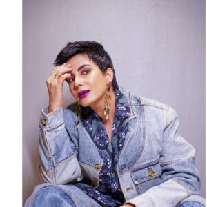 Kirti Kulhari Instagram - Different is my game … I live it… l love it … 
I win it… 💜
For #bigimpactawards2023 @bigfmindia 
#jaipur #rajasthan ❤️

Styled by @shivangiishrivastav @tryambakam_shivangishrivastav 🫶

Wearing: @dhruvkapoor
Earrings & Ring: @elysianoworld
Shoes: @oceedeeshoes

Hmu @mua_anuradharama 🤗