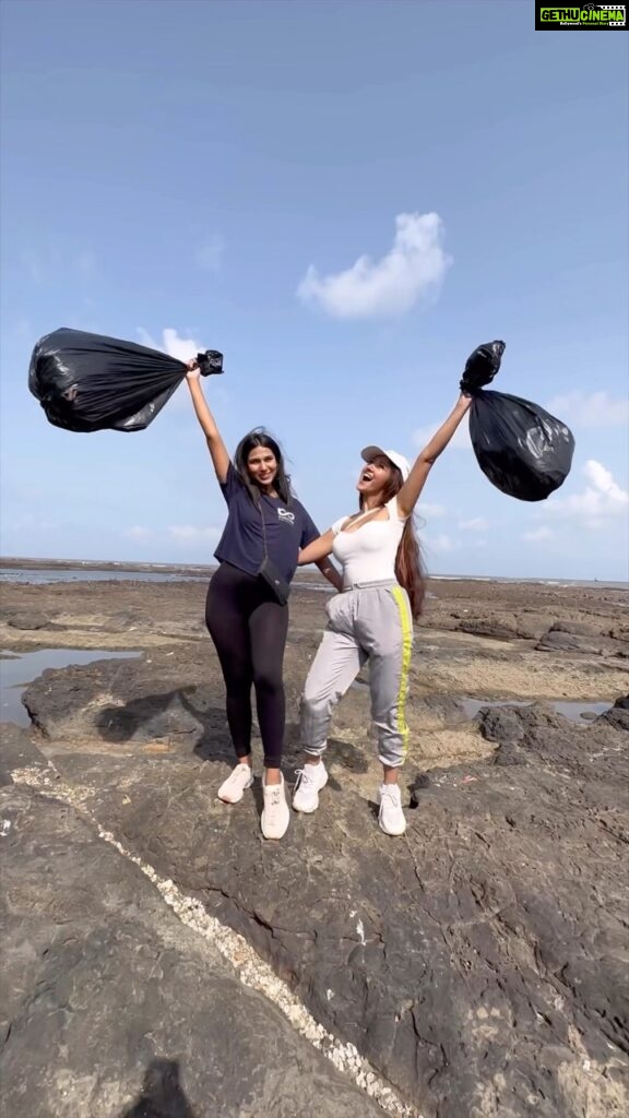 Krissann Barretto Instagram - Joining forces with @ppaindia in the fight for cleaner beaches. Honored to be a part of this impactful cleanup drive ♥💫 #video #ngo #plants #animals #beachcleanup #clean #happy #thankyou #ınstagood #grateful #blessed