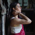 Madhurima Roy Instagram - Scouser, saree edition 🔴✨ iykyk x Wearing @forsarees Captured by @the_little_lens .. #sareephotoshoot #indianwear #traditionalwear #redsaree #desiwear #portraitshoot