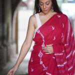 Madhurima Roy Instagram - Scouser, saree edition 🔴✨ iykyk x Wearing @forsarees Captured by @the_little_lens .. #sareephotoshoot #indianwear #traditionalwear #redsaree #desiwear #portraitshoot