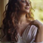 Madhurima Roy Instagram - Ah! The freedom to not be grim at a photo shoot 😅 There…you got me @the_little_lens