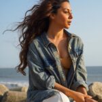Madhurima Roy Instagram - “What it really means to live life golden, yeah we golden, baby girl we golden” 💫 .. Top time shooting with you @the_little_lens More collaborations coming soon ! .. #photoshoot #golden #waves #aunaturale #denim