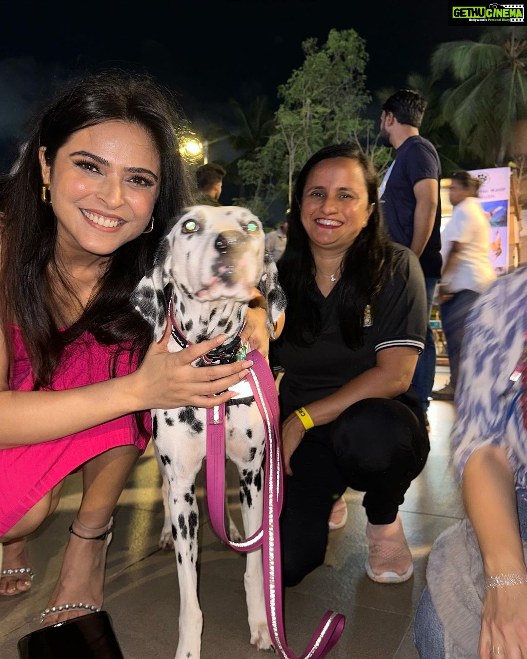 Madhurima Tuli Instagram - Last evening was spectacular spending time with these munchkins.. Congratulations on your 2nd anniversary @jf.yolofoundation @jacquelinef143 and Thank you for having me. These puppies are also looking for a home. Feel free to contact them. ❤️❤️ @jio_creative_labs