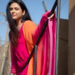 Madhurima Tuli Instagram - Anything is possible with sunshine and a little pink 💖💖 Wearing @byutify.in 📸 @o_chhayachitrakar